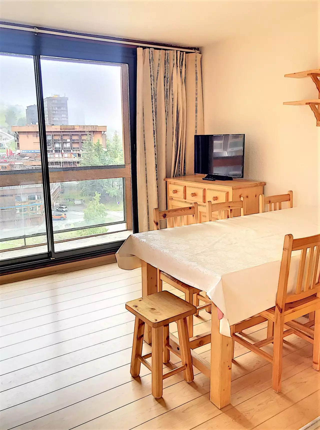 Bright flat  Direct access to the slopes  Balcony  Free WIFI