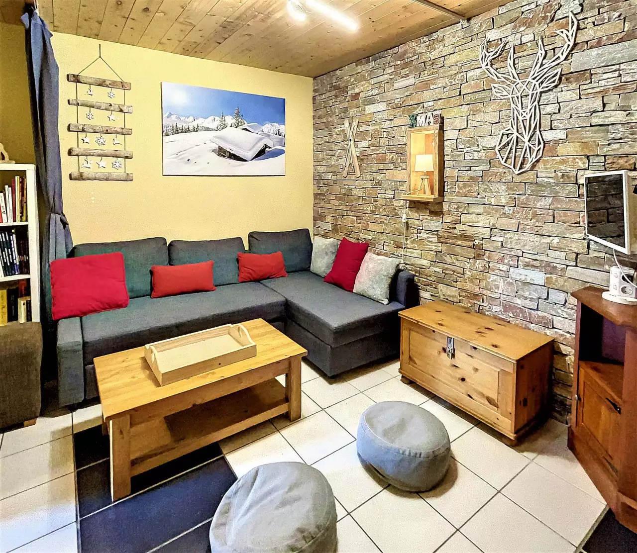 Spacious flat for 12  Near the slopes  Private garden